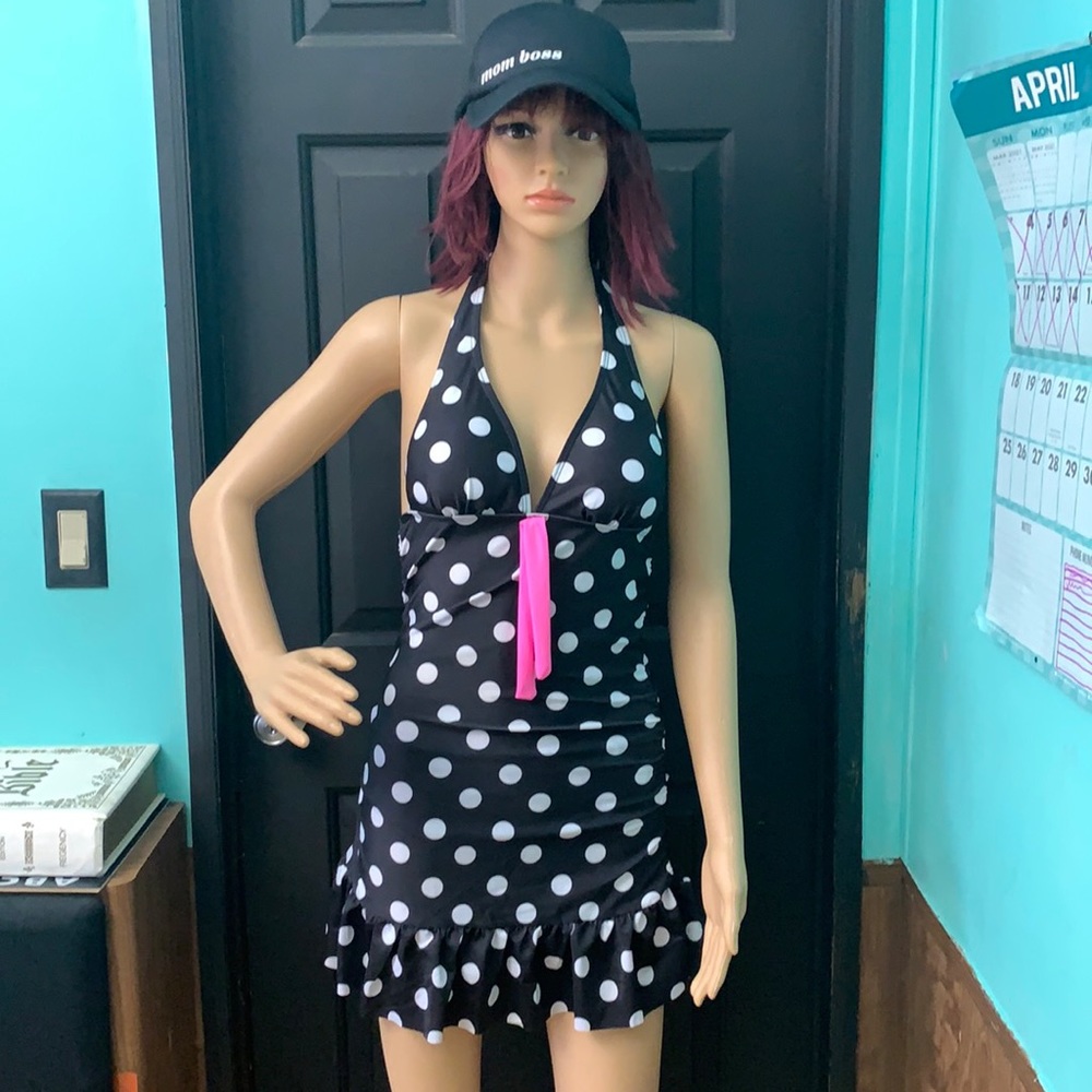 Polk-a-dot swindress